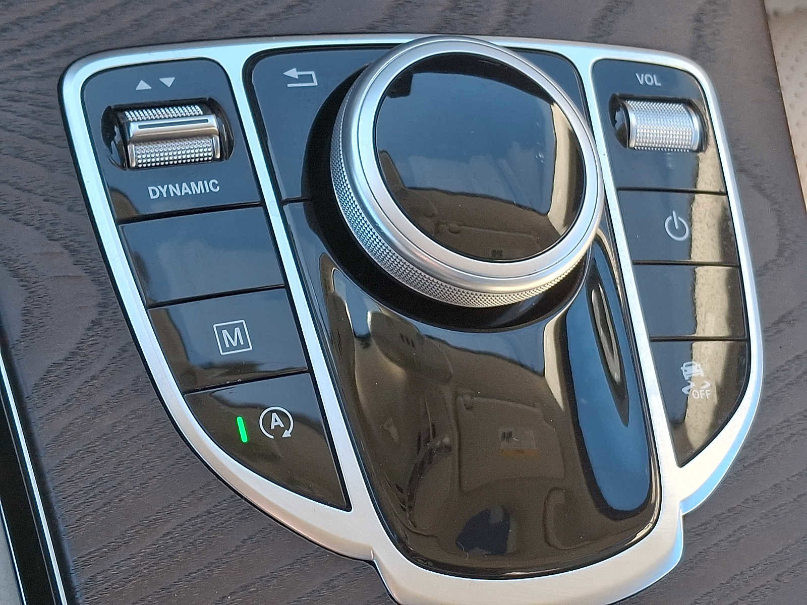 Used 2019 Mercedes-Benz GLC 300 4MATIC image 19