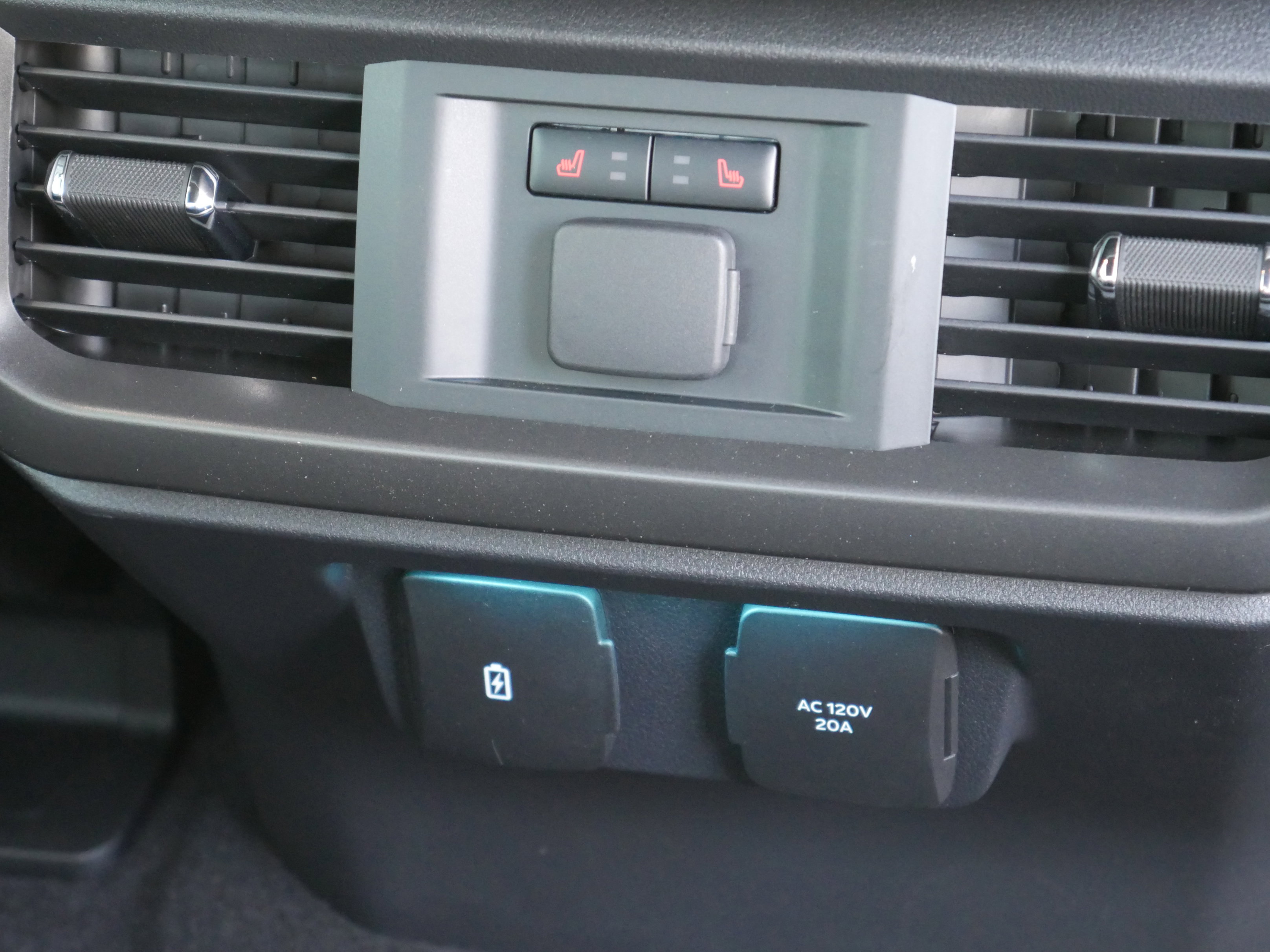 New 2025 Ford F150 Lariat w/ Equipment Group 502A High image 35