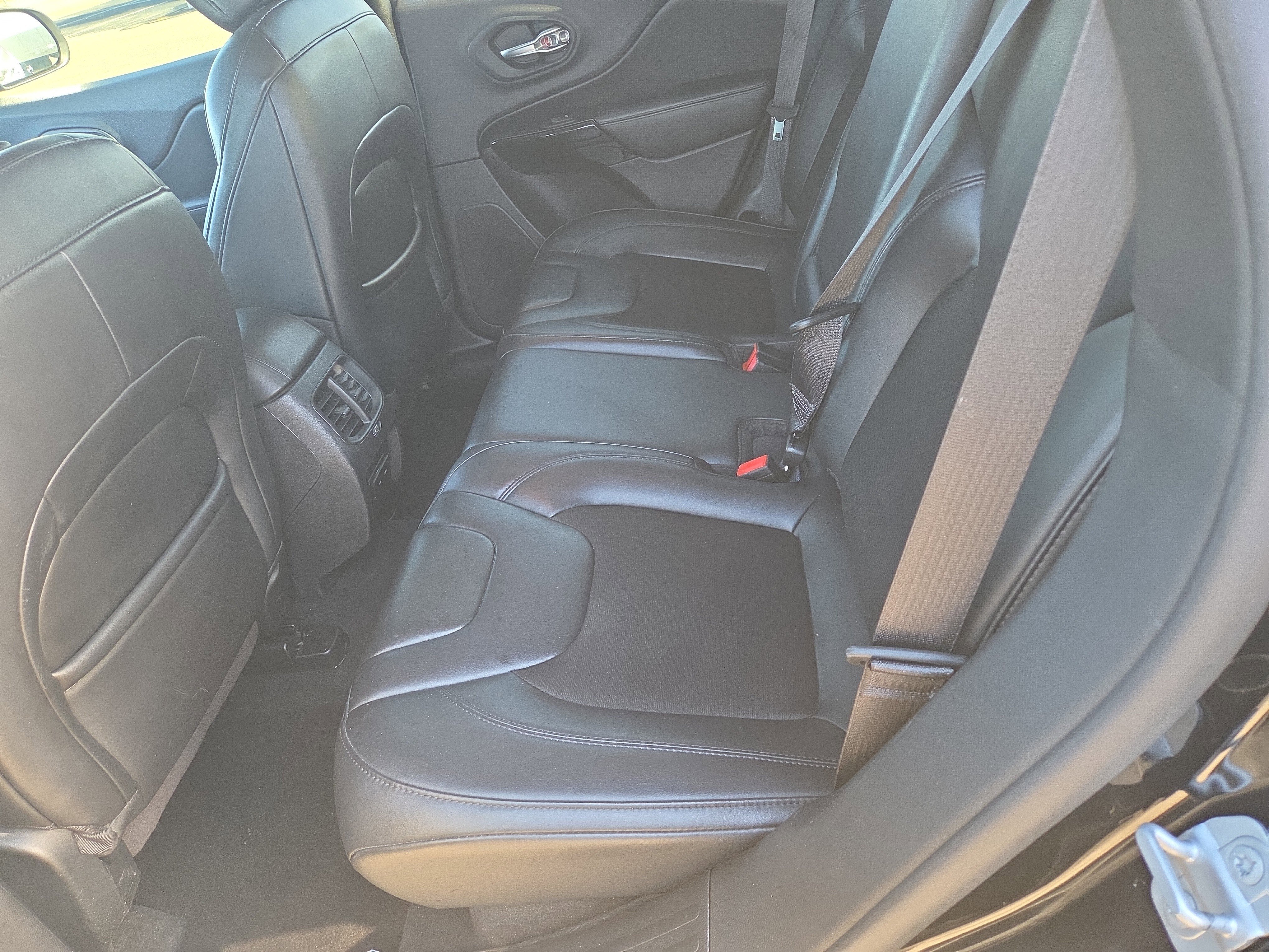 Certified 2020 Jeep Cherokee Latitude Plus image 7