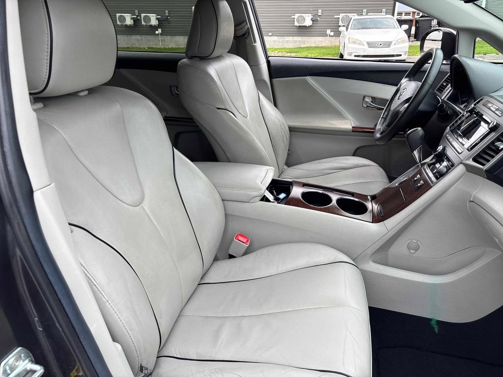 Used 2012 Toyota Venza XLE AWD/4WD image 30