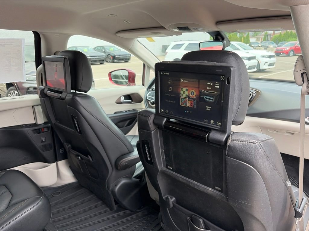 Used 2018 Chrysler Pacifica Touring-L Plus FWD image 20