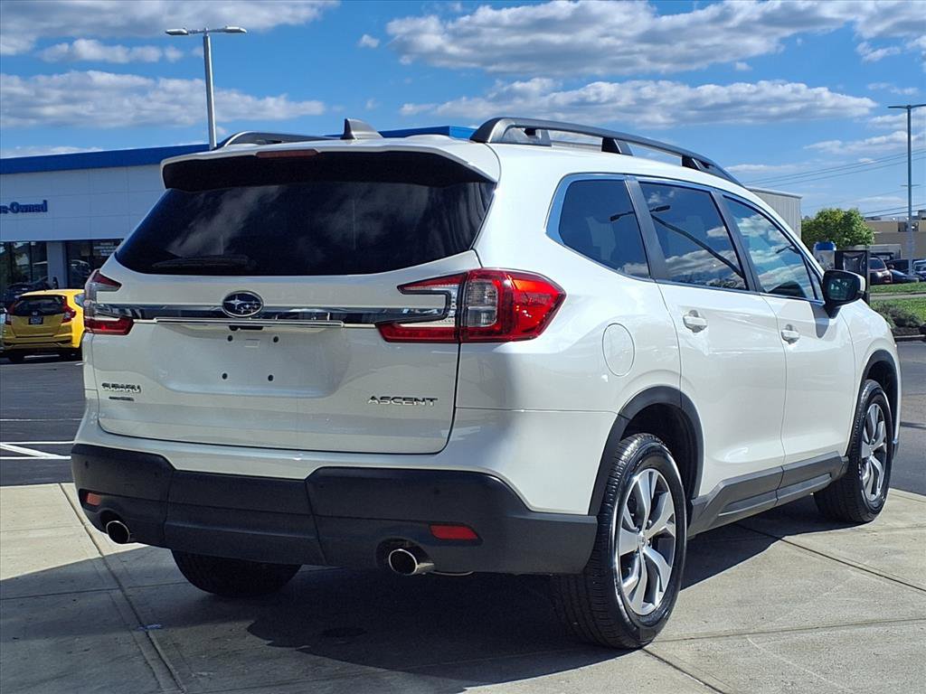 Used 2024 Subaru Ascent Premium w/ Convenience Package image 7