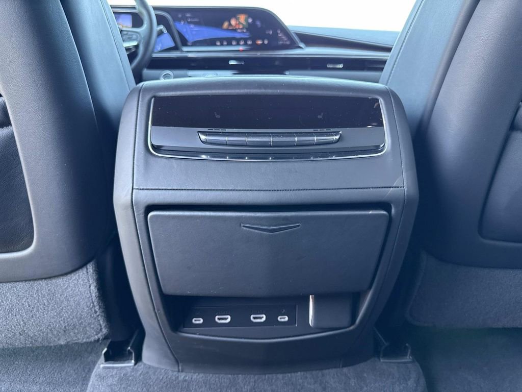 Certified 2024 Cadillac Escalade ESV Sport Platinum w/ LPO, ONYX Package image 16