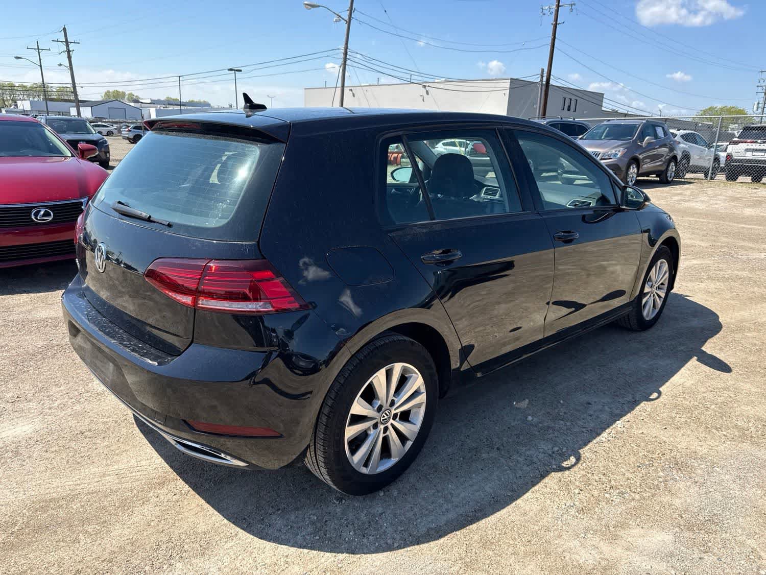 Used 2021 Volkswagen Golf 4-Door FWD image 3