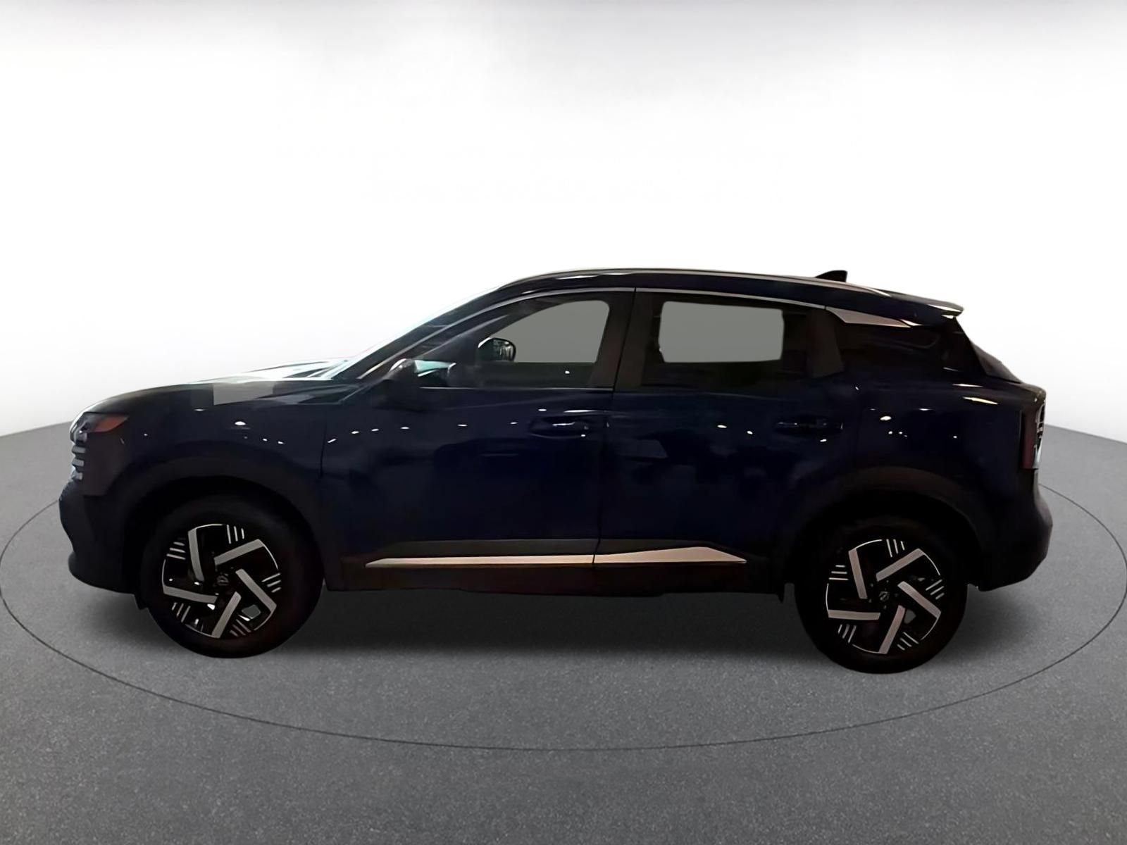 Used 2026 Nissan Kicks SV FWD image 7