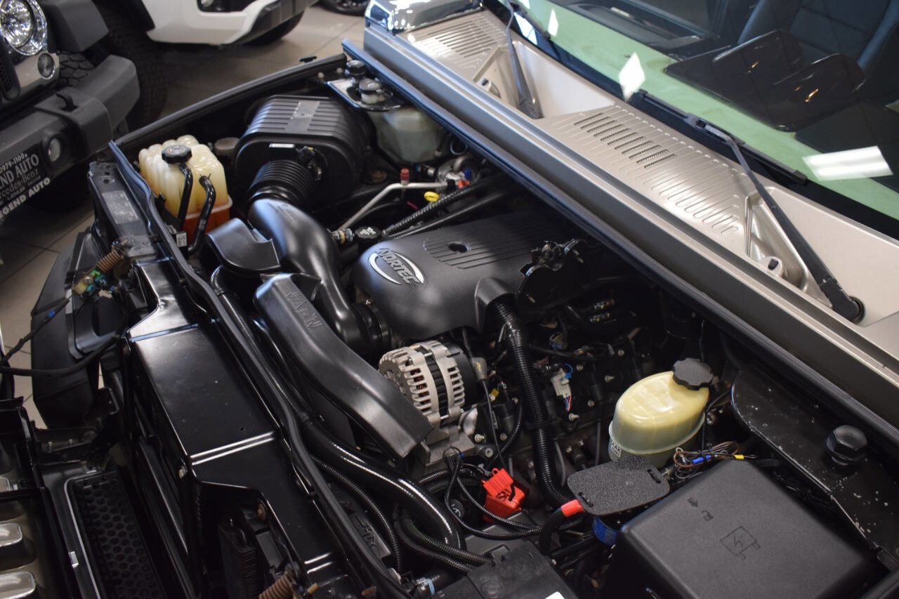 Used 2003 HUMMER H2 w/ Preferred Equipment Group image 70