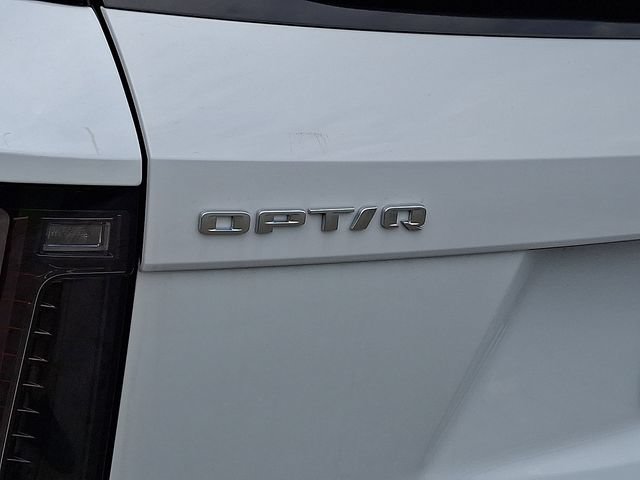 New 2027 Cadillac Optiq Luxury w/ LPO, Floor Liner Package AWD/4WD image 17