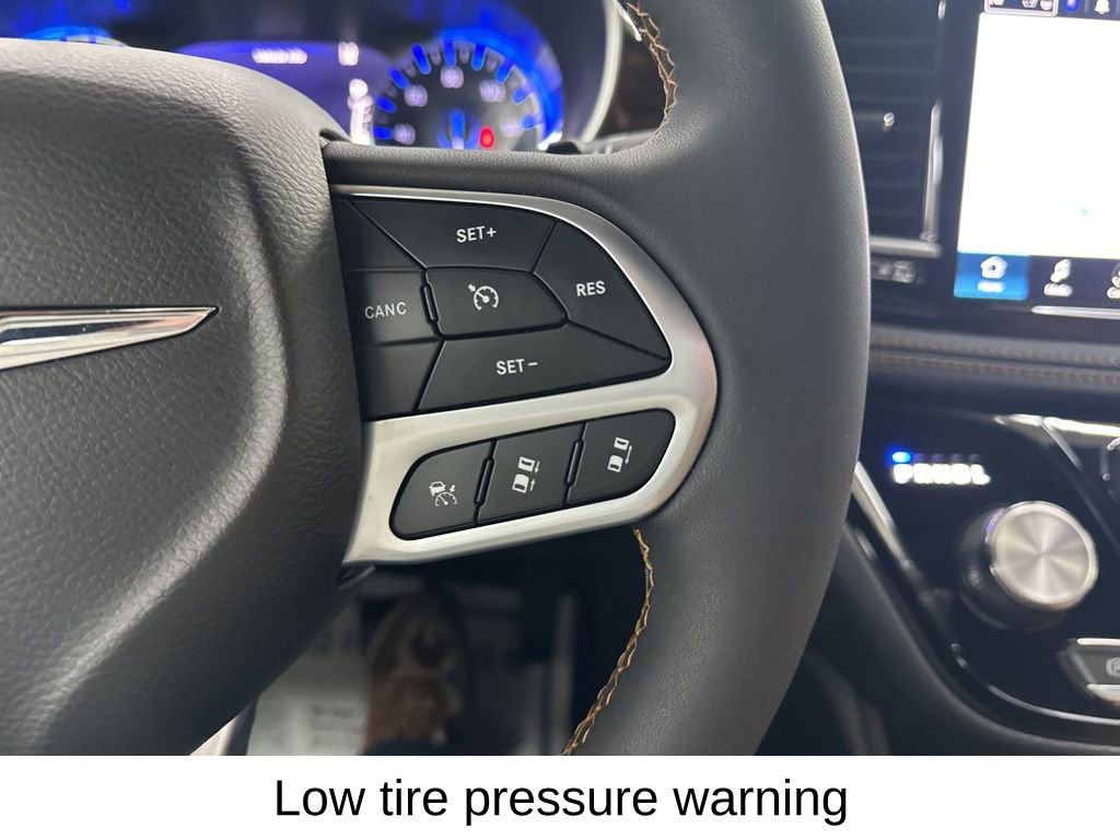 Used 2023 Chrysler Pacifica Pinnacle w/ Trailer Tow Group image 35