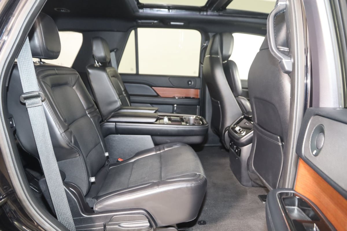 Used 2020 Lincoln Navigator Reserve AWD/4WD image 15