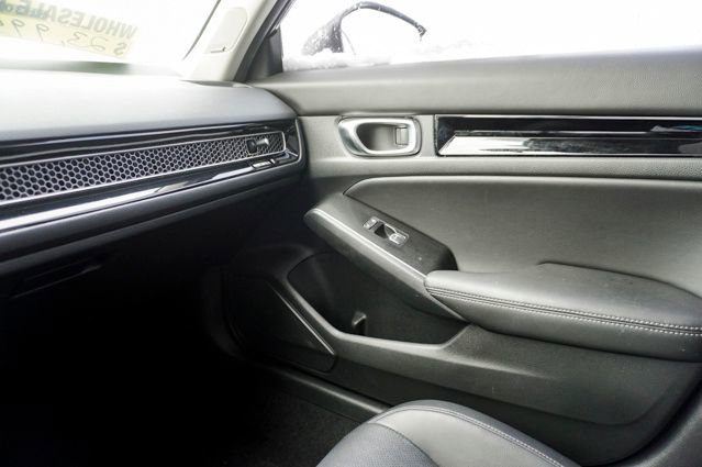 Used 2022 Honda Civic Touring image 28