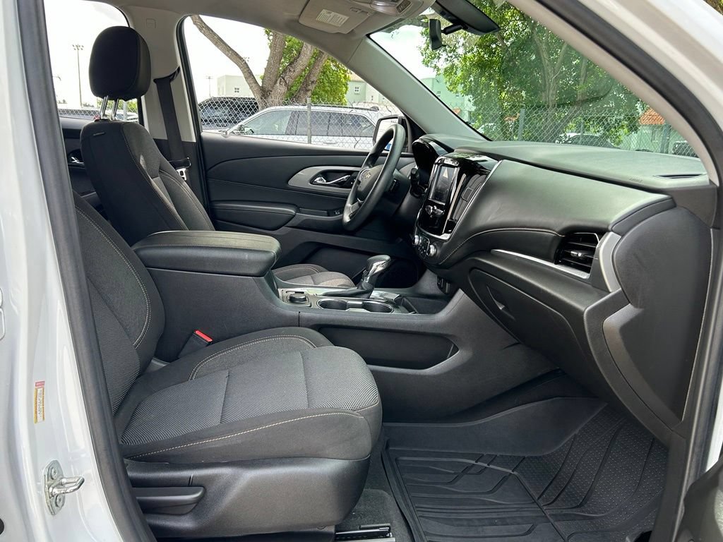 Used 2021 Chevrolet Traverse LS FWD image 38