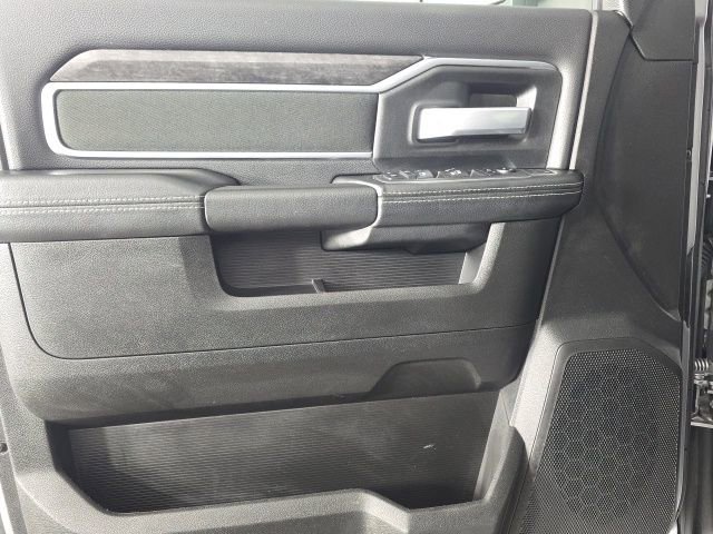 Used 2024 RAM 2500 Big Horn w/ Sport Appearance Package image 23