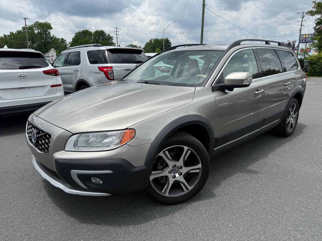 Used 2015 Volvo XC70 T6 Premier Plus AWD/4WD image 1