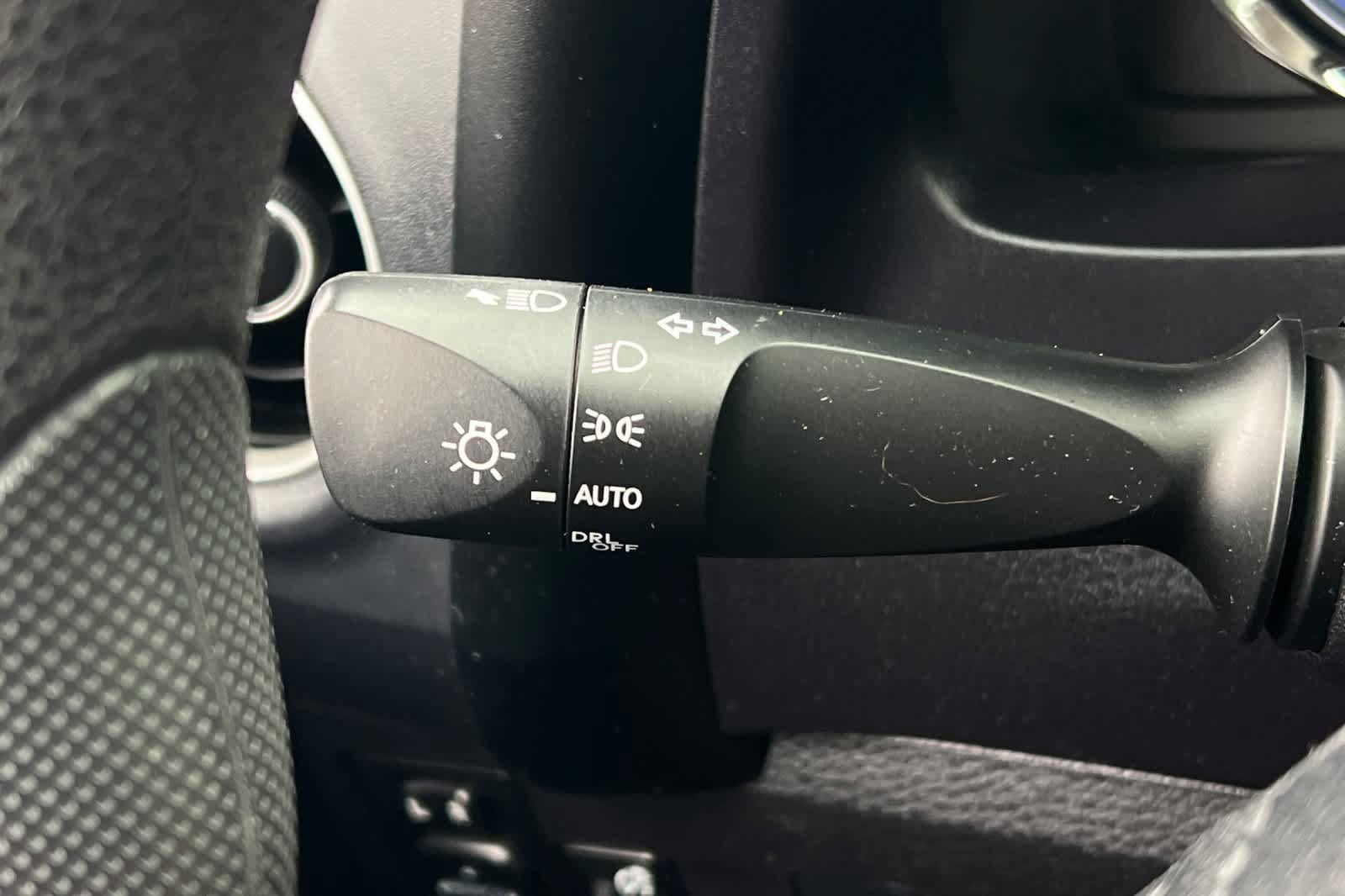 Used 2019 Toyota Corolla LE FWD image 34