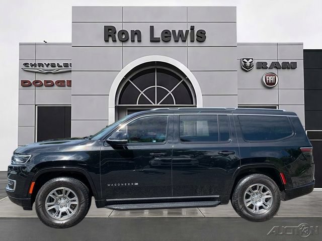 Used 2023 Jeep Wagoneer 4WD image 1