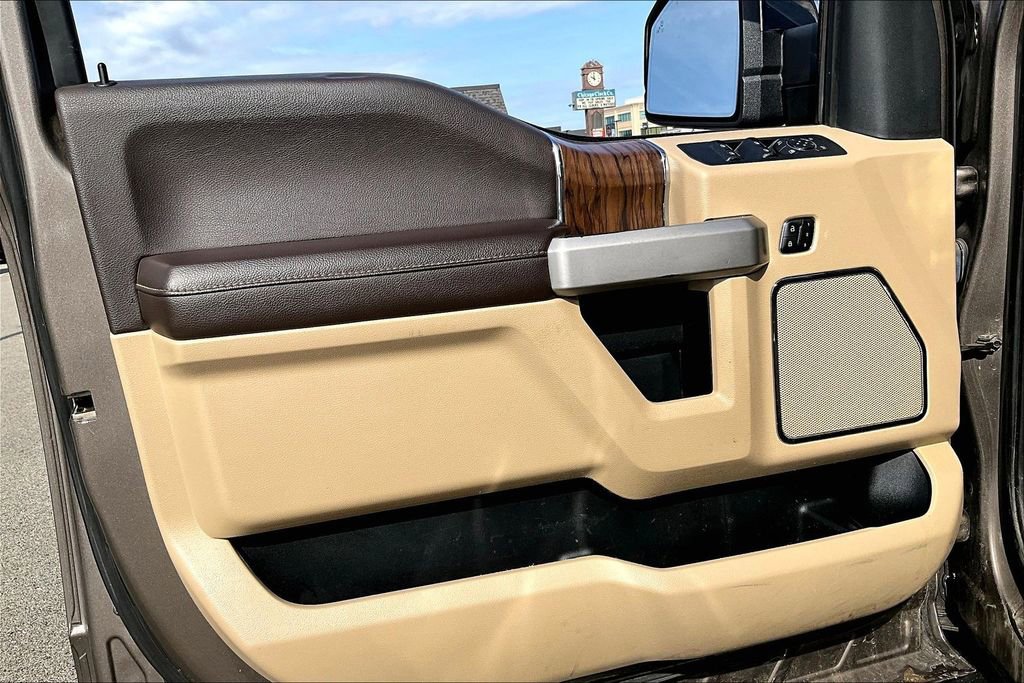 Used 2019 Ford F150 Lariat image 14