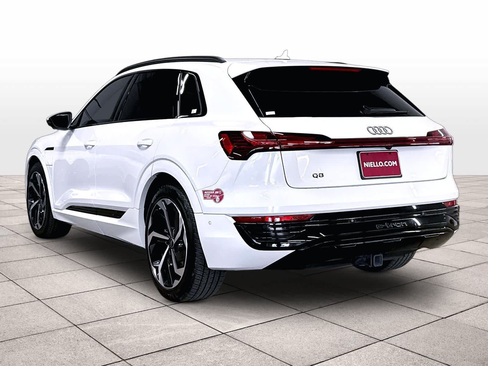 Used 2024 Audi Q8 e-tron Premium Plus AWD/4WD image 16