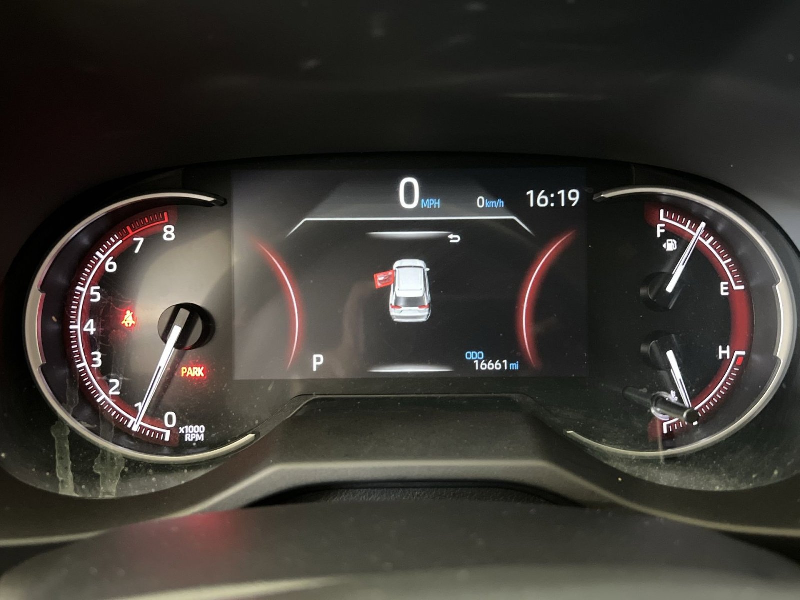 Used 2024 Toyota RAV4 LE AWD/4WD image 16