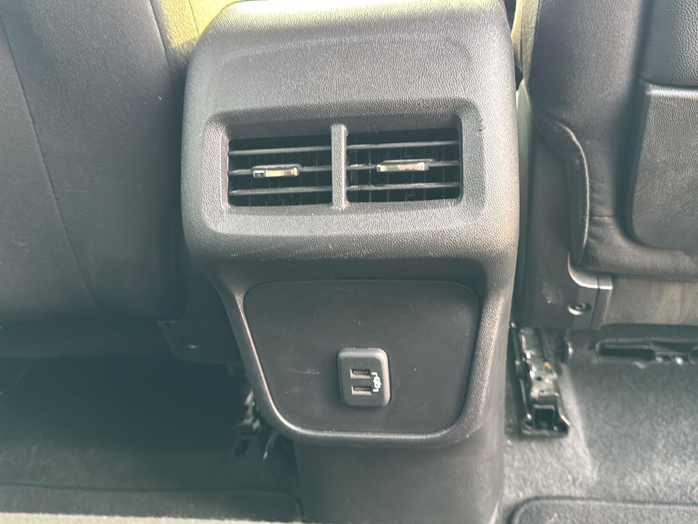 Used 2024 GMC Terrain SLE image 23
