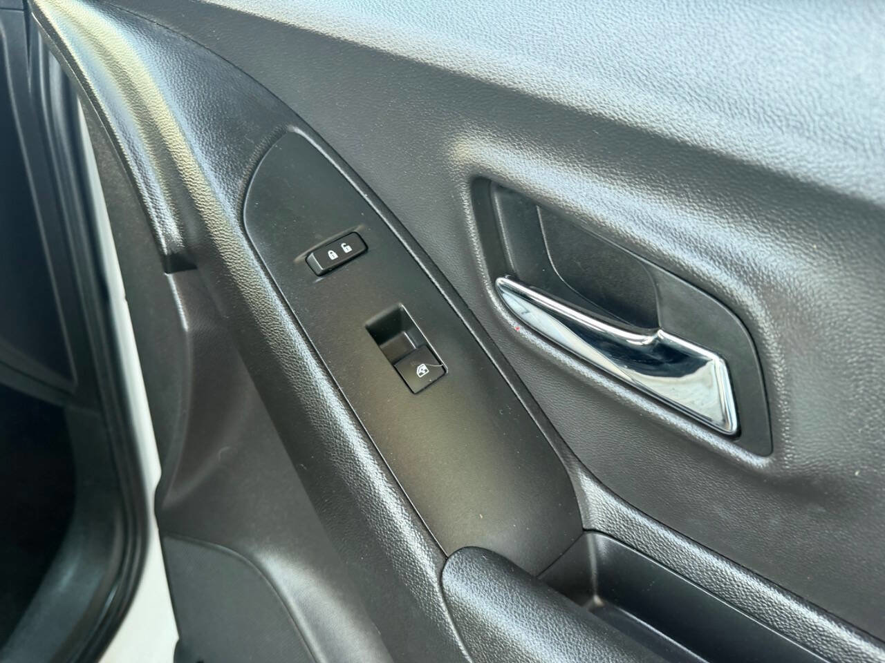 Used 2016 Chevrolet Trax LS image 18