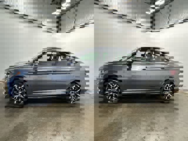 New 2026 Volkswagen Jetta SE image 2