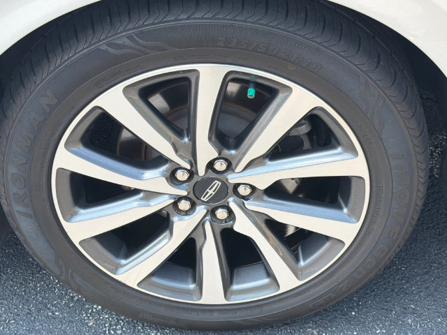 Used 2019 Lincoln Continental Premiere FWD image 20