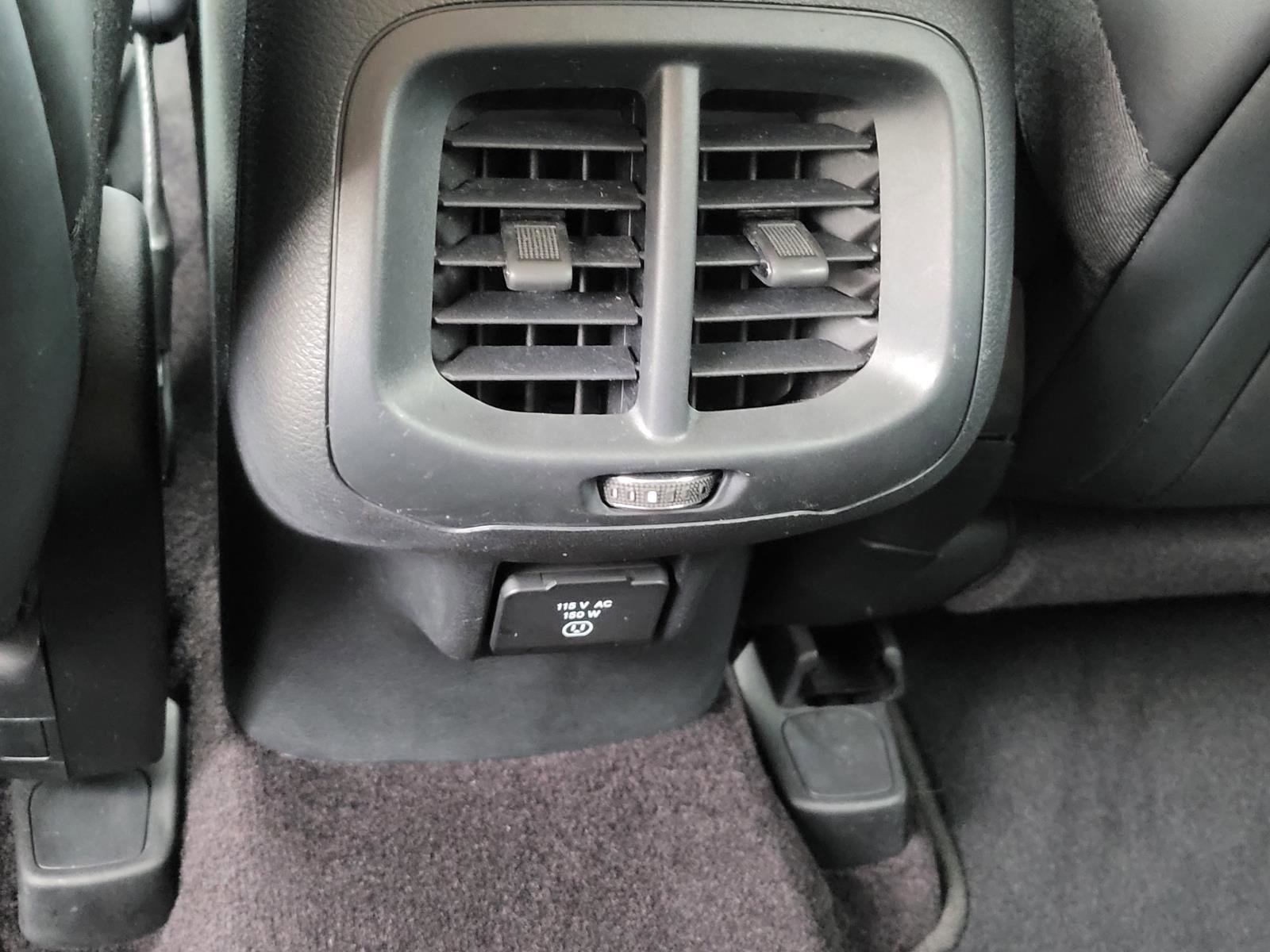 Used 2016 Jeep Cherokee Limited image 24