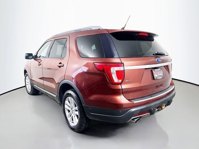 Used 2018 Ford Explorer XLT AWD/4WD image 8