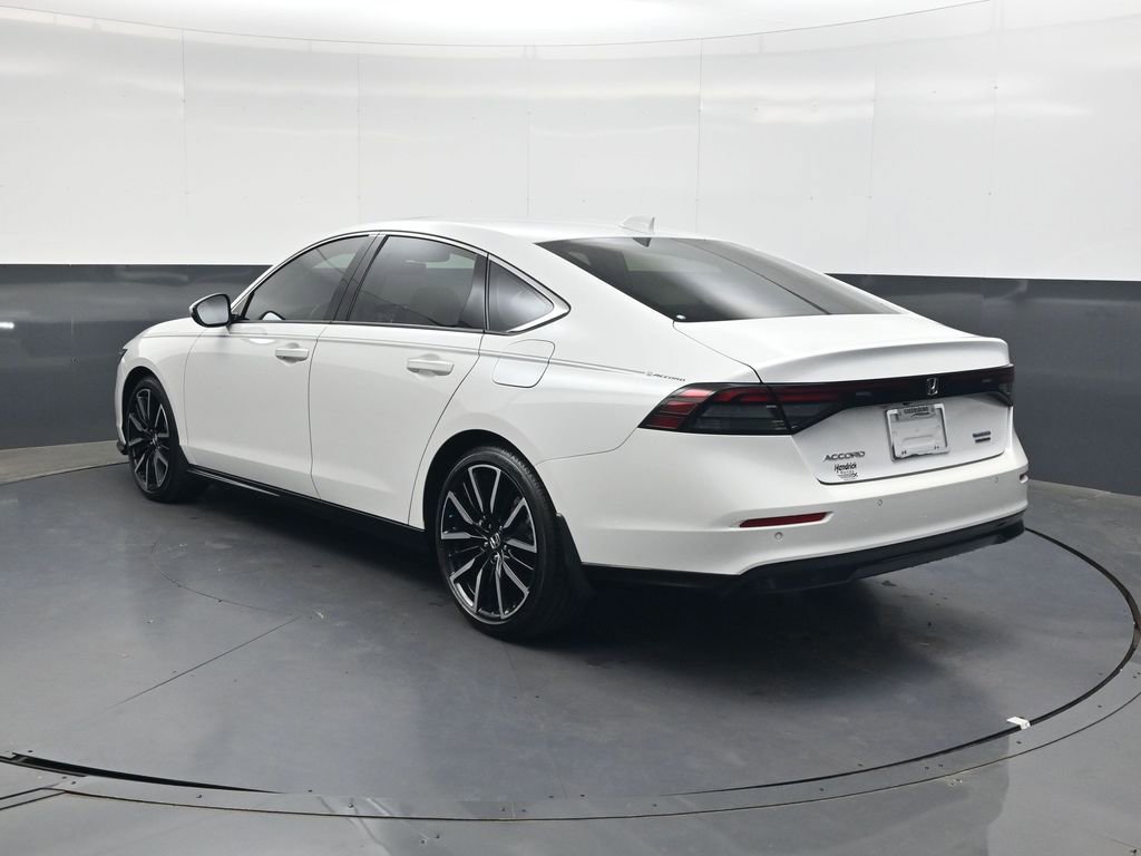 Used 2024 Honda Accord Touring image 6