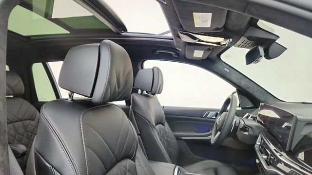 Used 2026 BMW X7 xDrive40i w/ M Sport Package AWD/4WD image 22