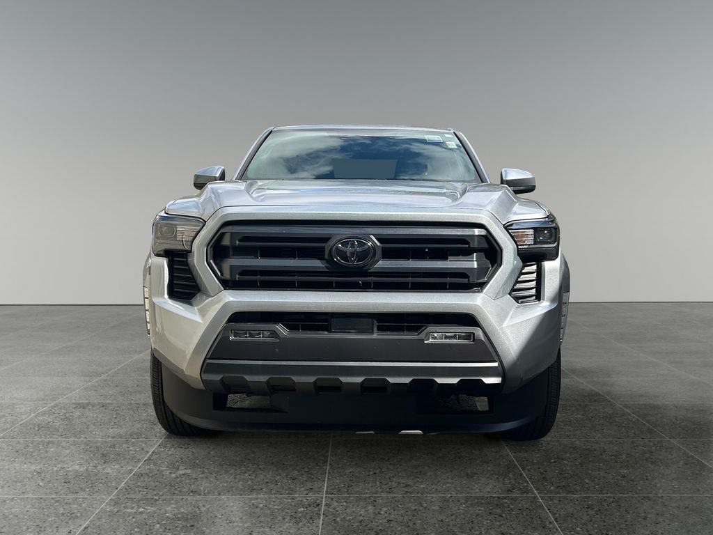 Used 2025 Toyota Tacoma SR5 AWD/4WD image 2