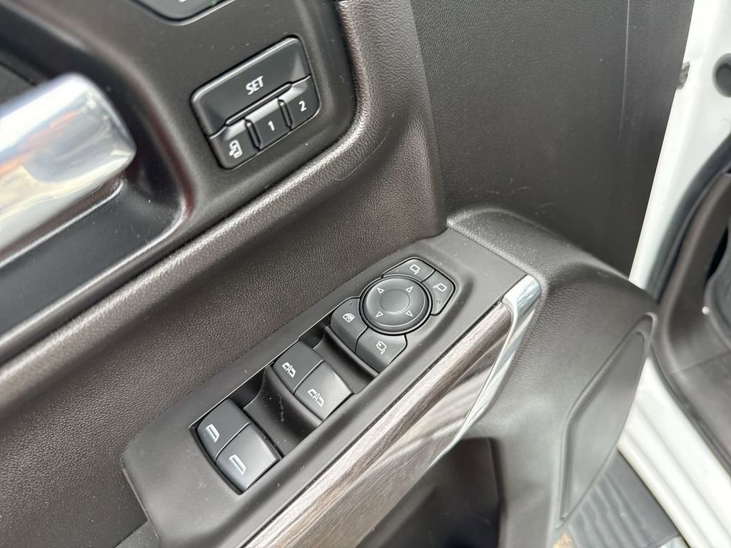 Used 2021 Chevrolet Silverado 1500 LTZ w/ Z71 Off-Road Package AWD/4WD image 13