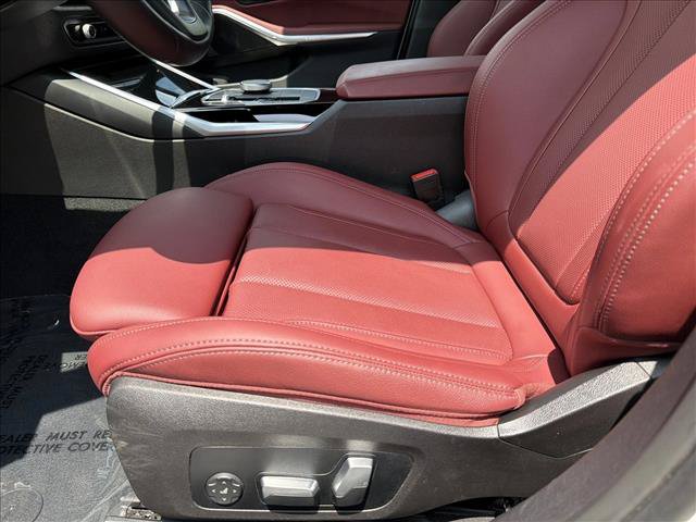 Used 2023 BMW 330i xDrive Sedan w/ Driving Assistance Package AWD/4WD image 10