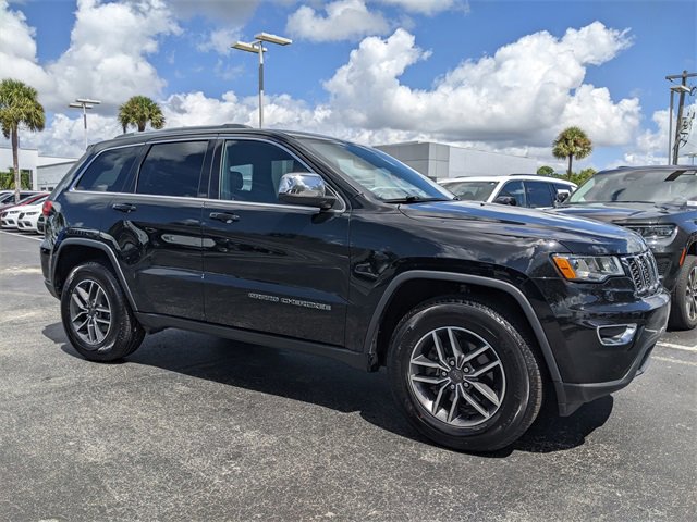 Certified 2019 Jeep Grand Cherokee Laredo w/ Laredo X Package image 2