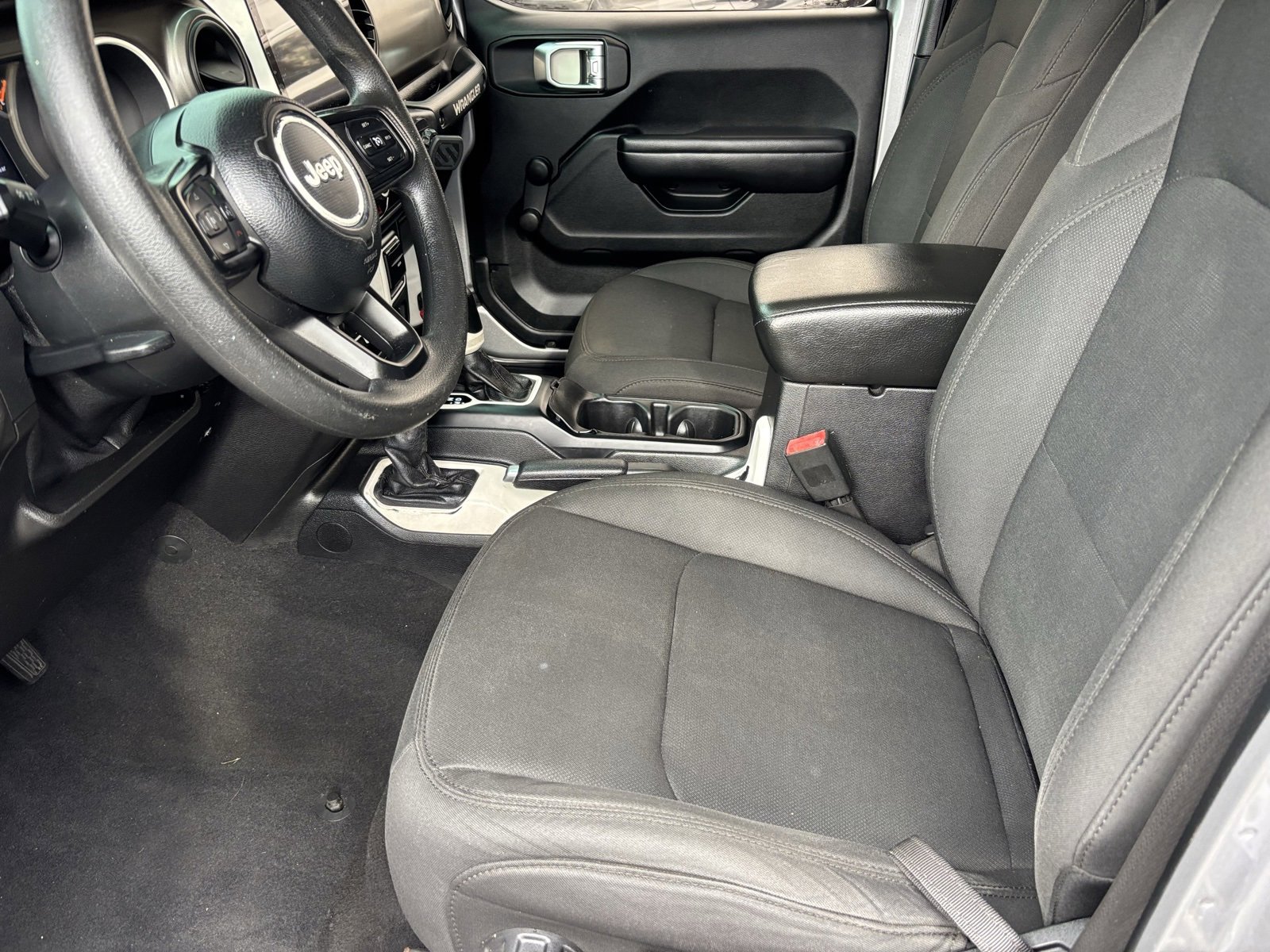 Used 2018 Jeep Wrangler Unlimited Sport image 17