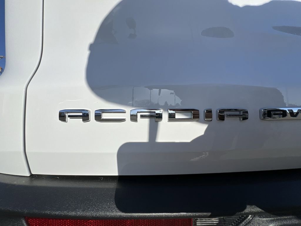 New 2025 GMC Acadia Elevation image 32