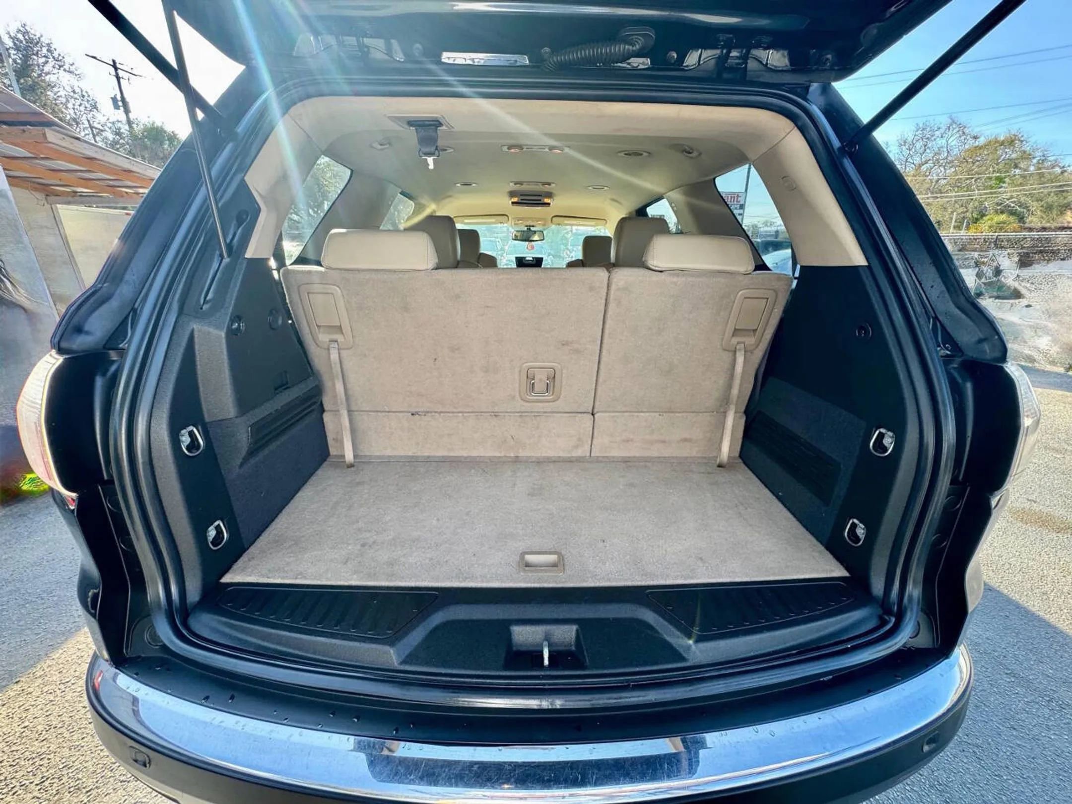 Used 2011 GMC Acadia SLT image 10