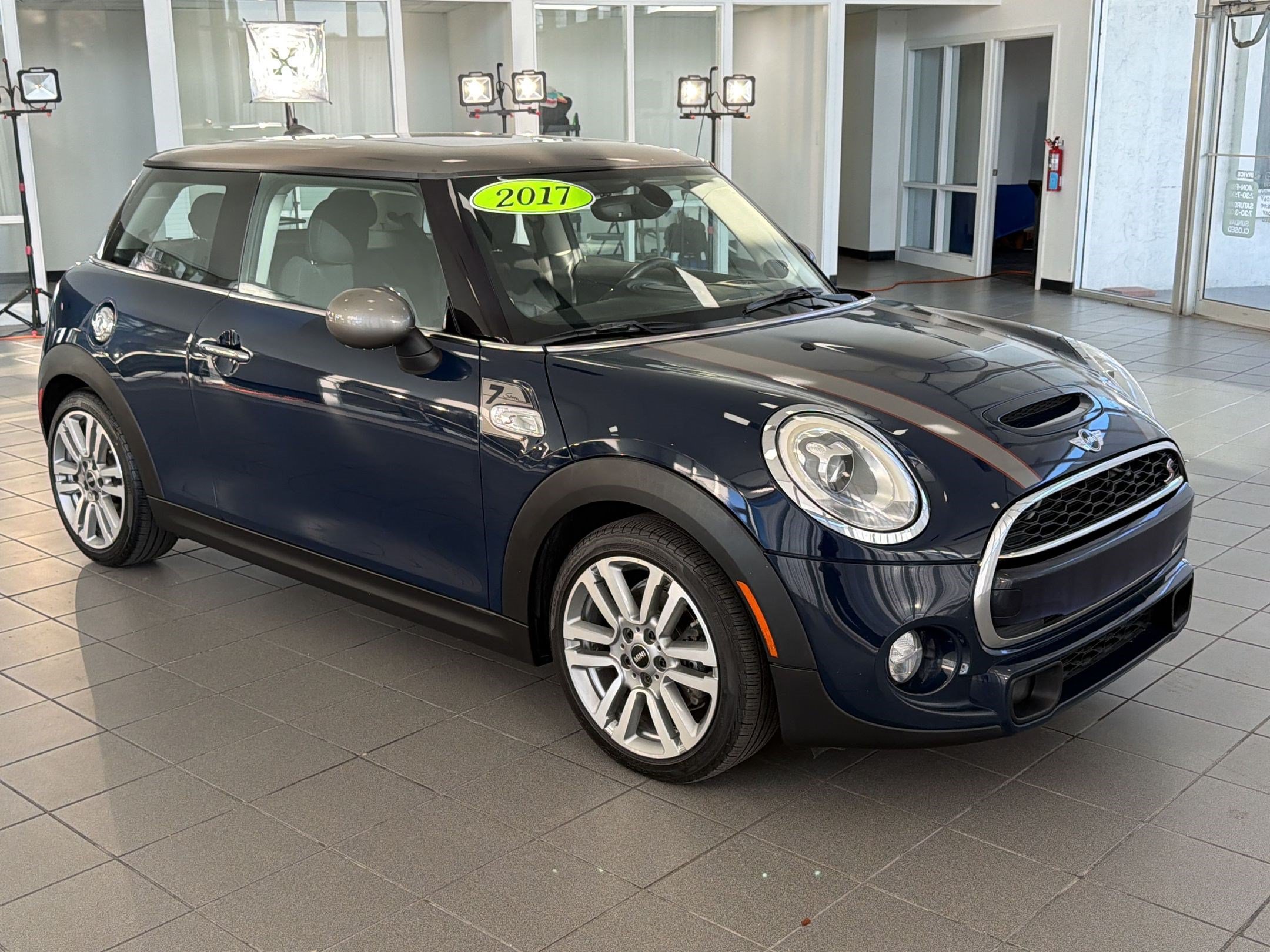 Used 2017 MINI Cooper S FWD image 7