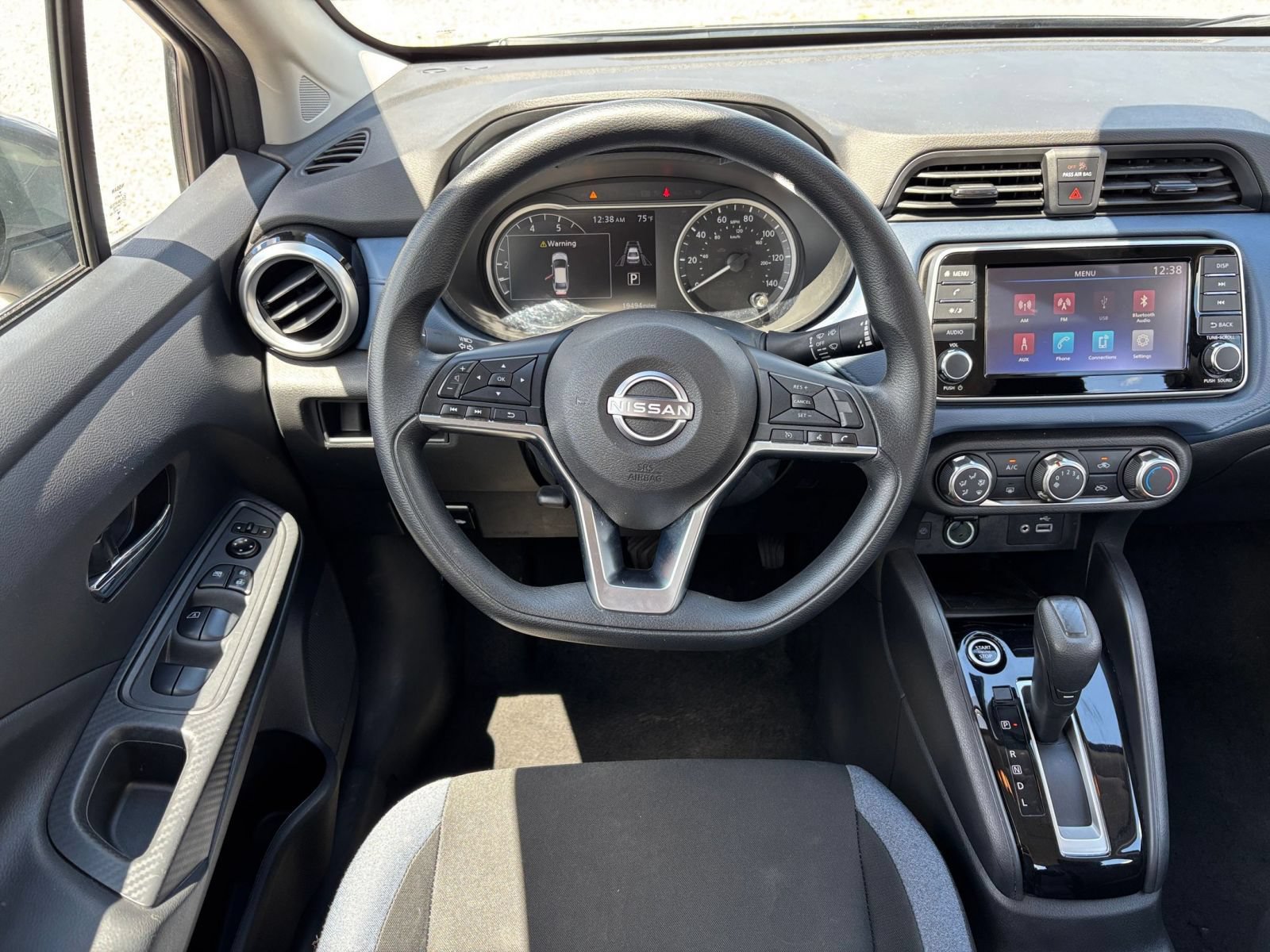 Used 2025 Nissan Versa SV FWD image 32