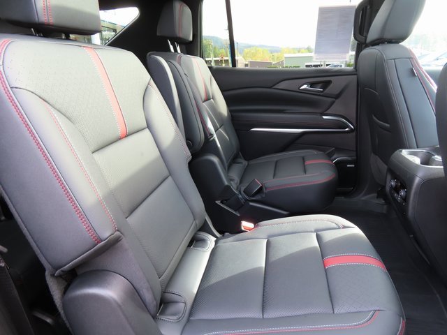 Certified 2024 Chevrolet Traverse RS w/ LPO, Floor Liner Package image 39