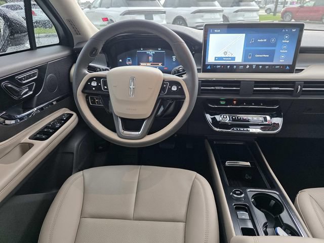 Certified 2023 Lincoln Corsair FWD w/ Equipment Group 101A image 7