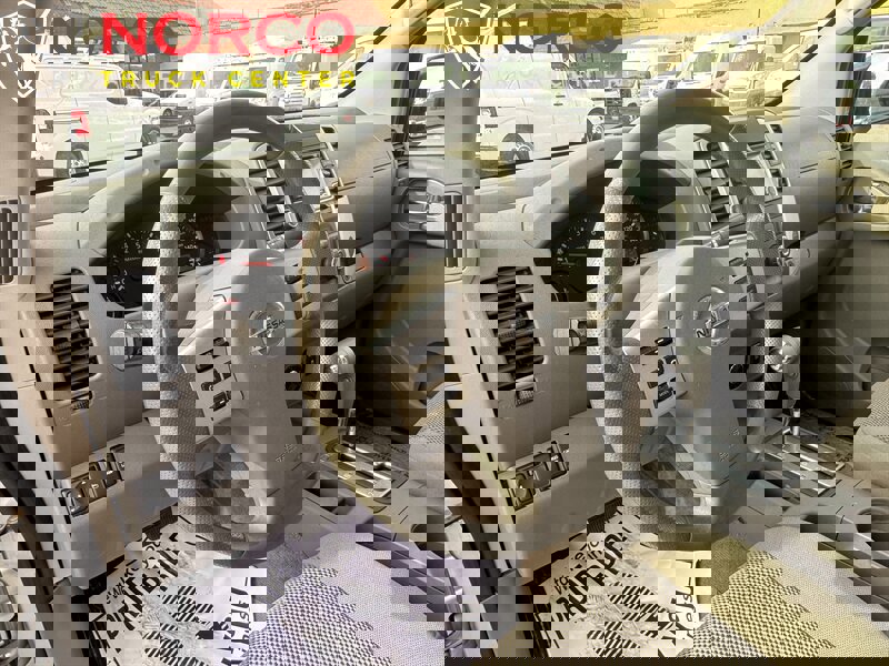 Used 2017 Nissan Frontier SV image 16