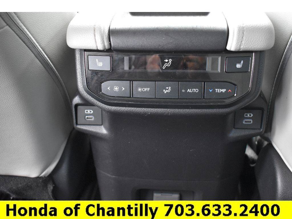 Used 2025 Toyota Grand Highlander AWD image 30
