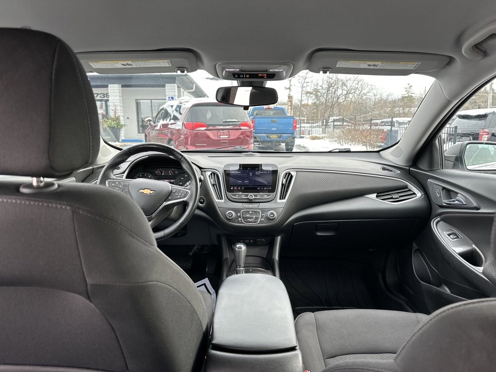 Used 2019 Chevrolet Malibu RS image 21