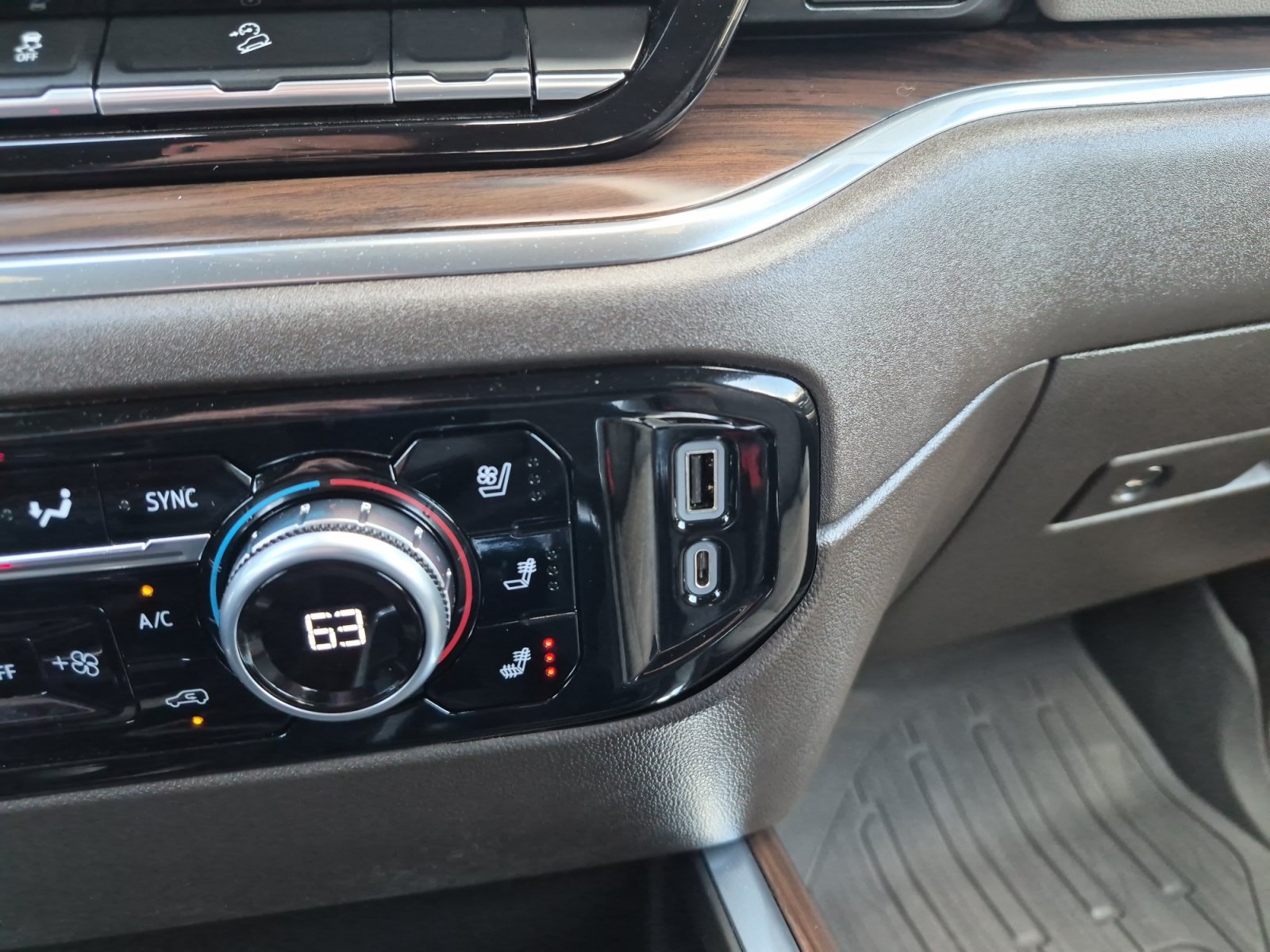 Used 2023 GMC Sierra 1500 SLT AWD/4WD image 21