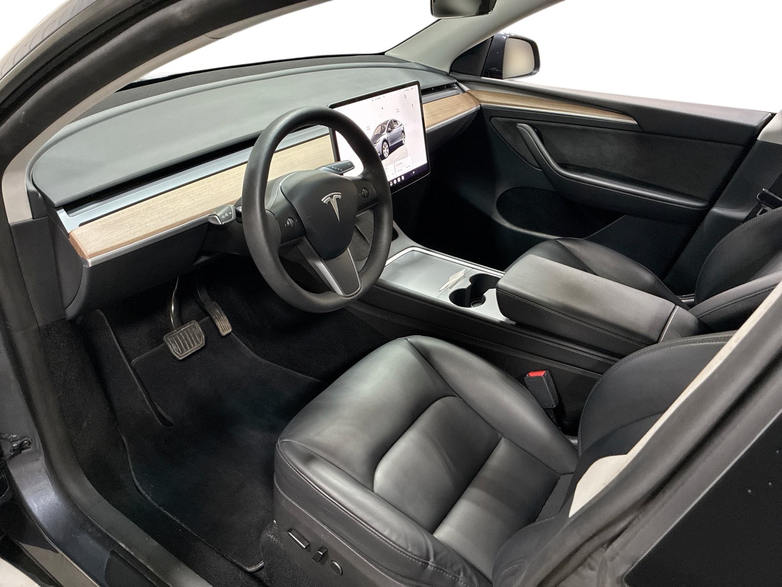 Certified 2023 Tesla Model Y AWD image 9
