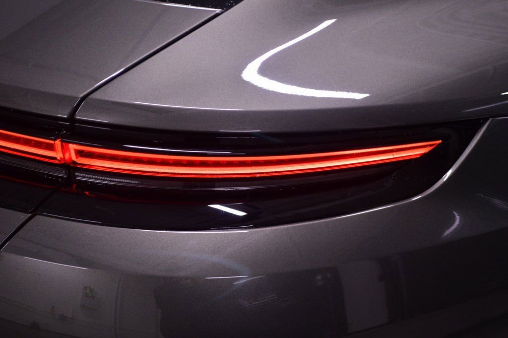 Certified 2025 Porsche Panamera 4 image 10