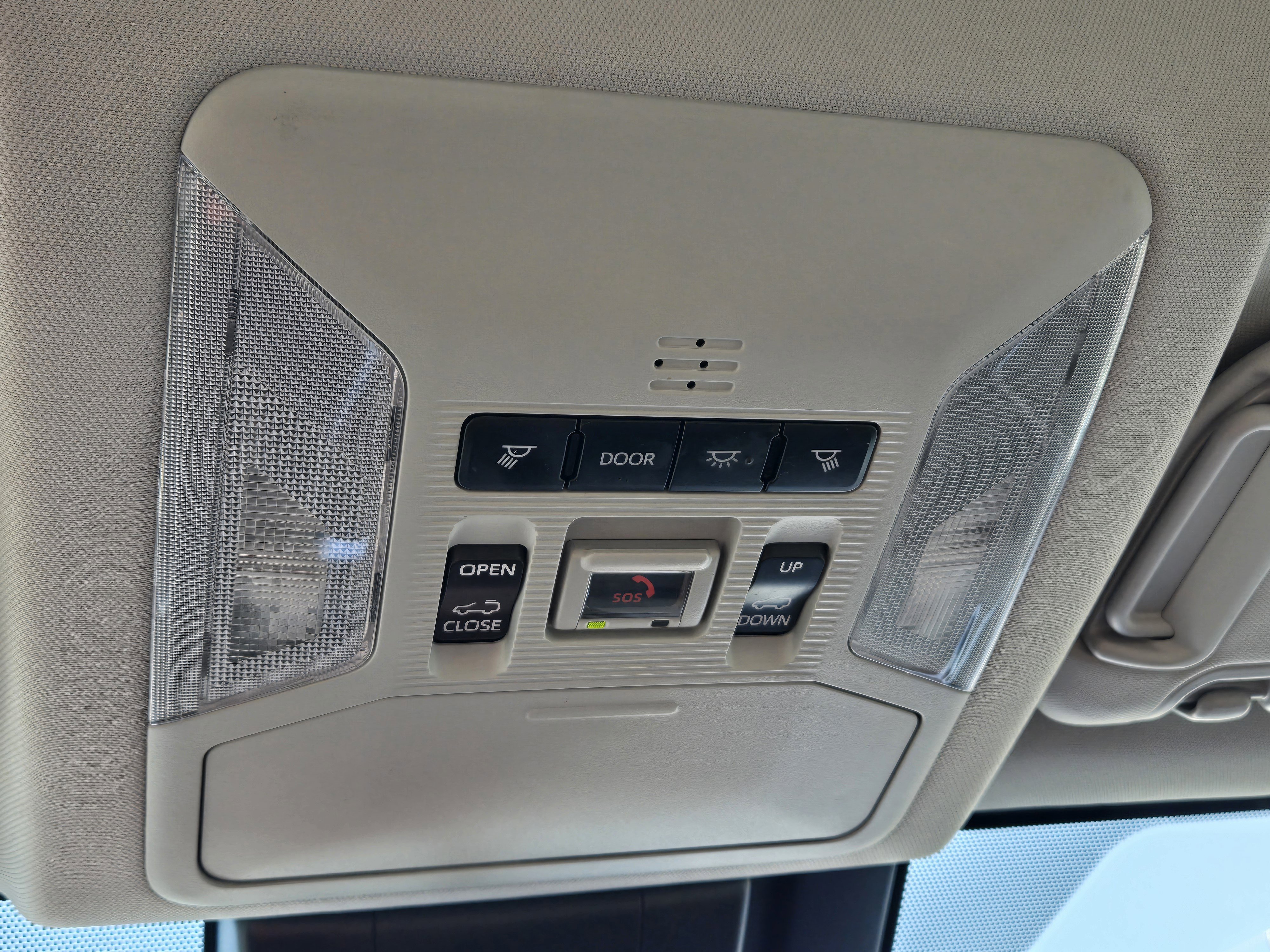 Used 2023 Toyota RAV4 XLE Premium image 31