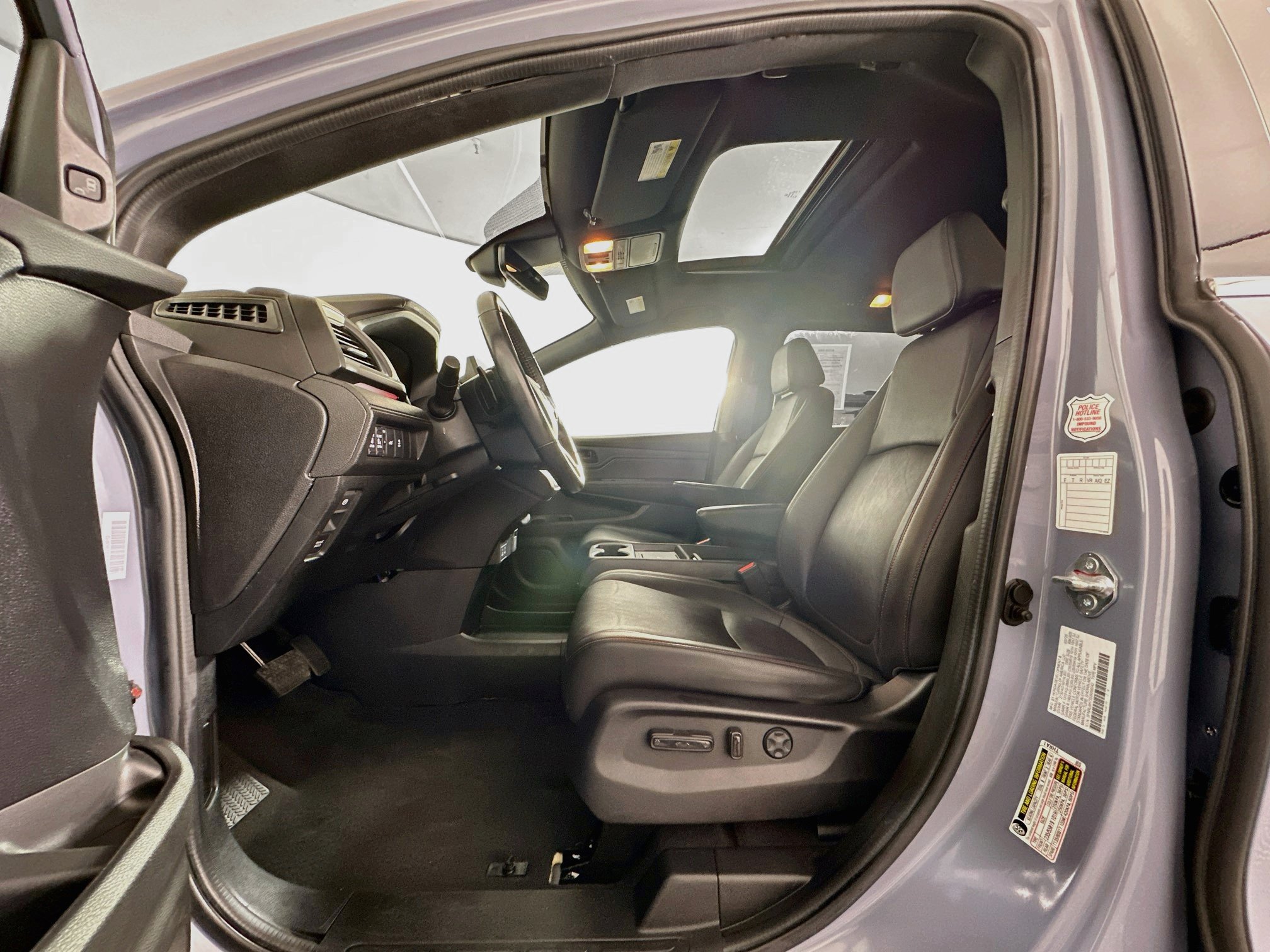 Used 2025 Honda Odyssey Sport-L image 13