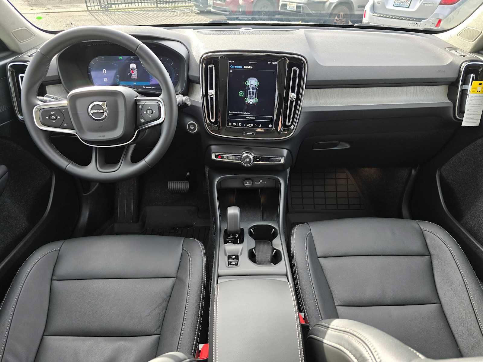 Certified 2025 Volvo XC40 B5 Core w/ Protection Package Premier image 20